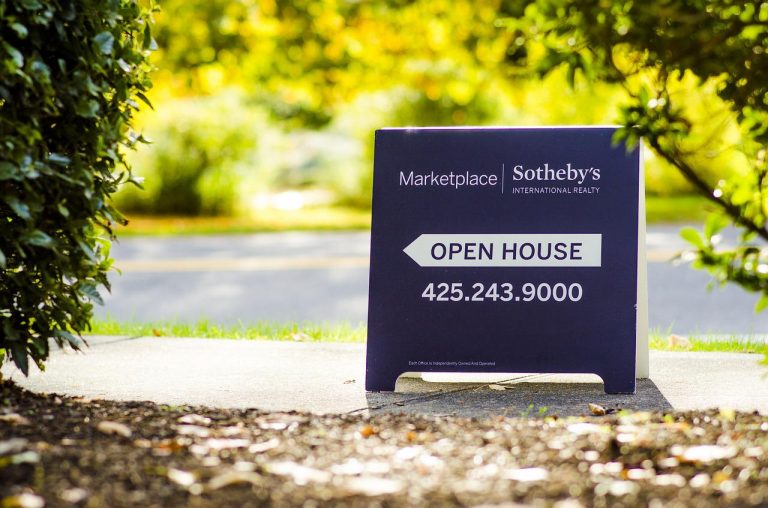 Road sign you need to put in order to prepare for an open house in Winchester
