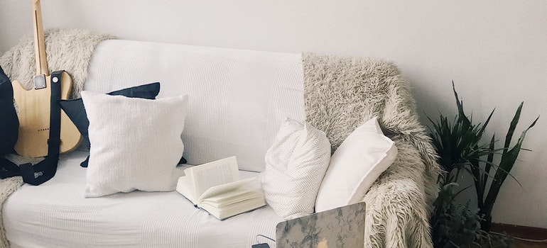  A small room-the reason why college students rent a storage unit