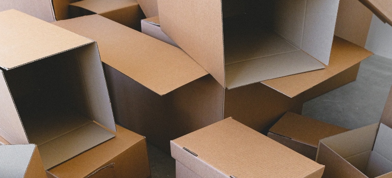 moving boxes zou need to make zour perfect office relocation checklist