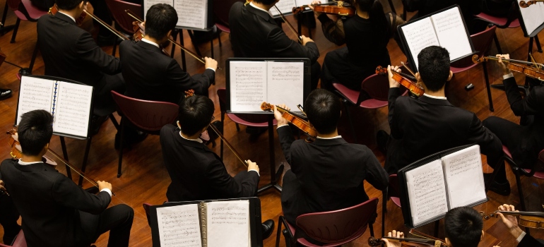 Picture of people in an orchestra 