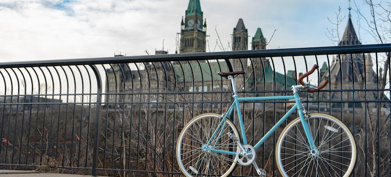 Street in Ottawa overlooking the Parlament