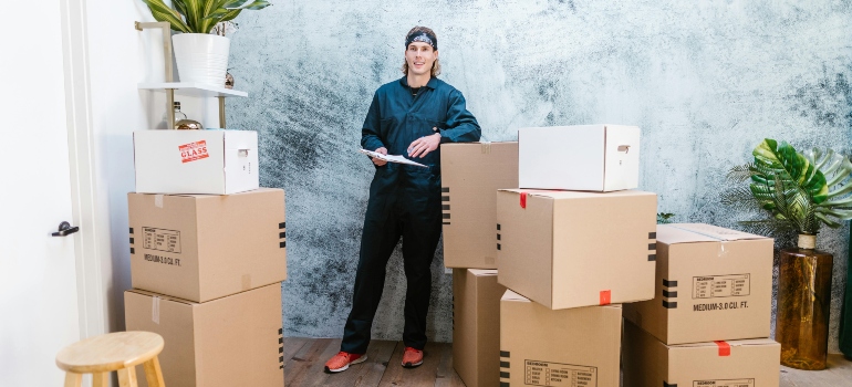 man working for moving company Nepean