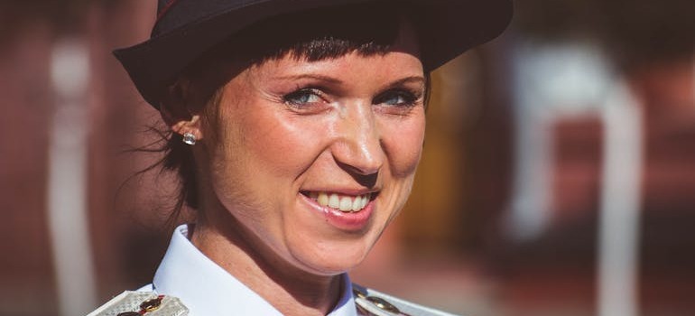 A smiling policewomen helping people feel safer and people to call Nepean home