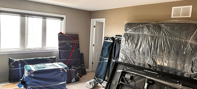 A strategic timeline and organizational plan designed to keep your Ontario move on track and efficient.